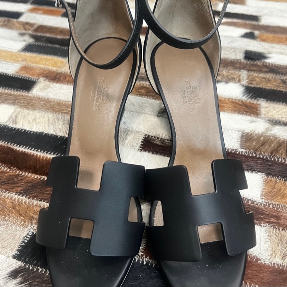 Black Women's Sandals